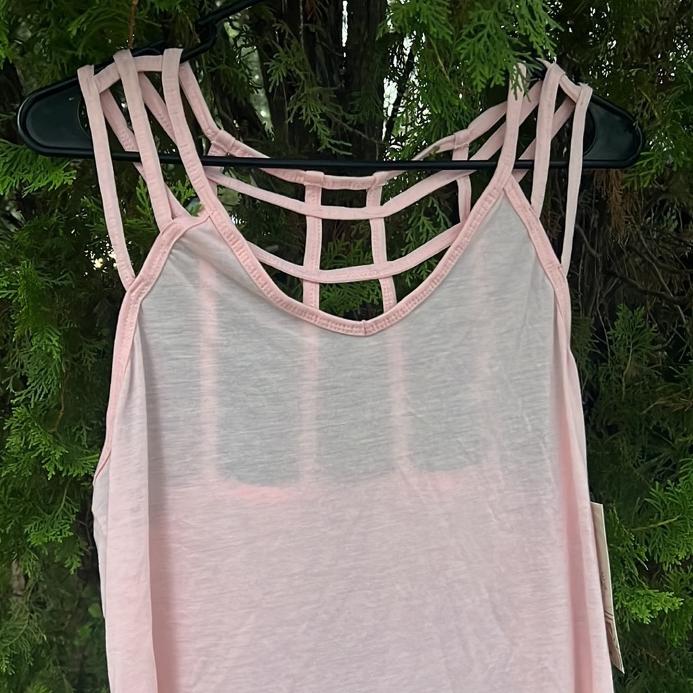 Balance Collection Top - Picture 2 of 6